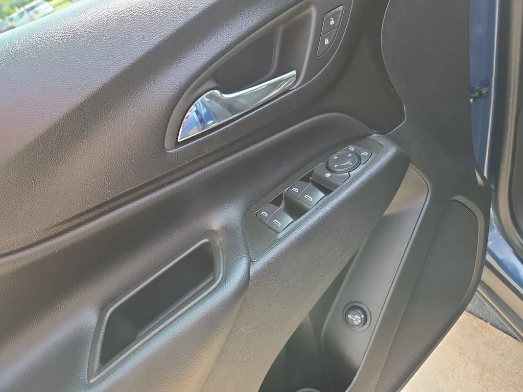 2024 Chevrolet Equinox LT - Photo 28