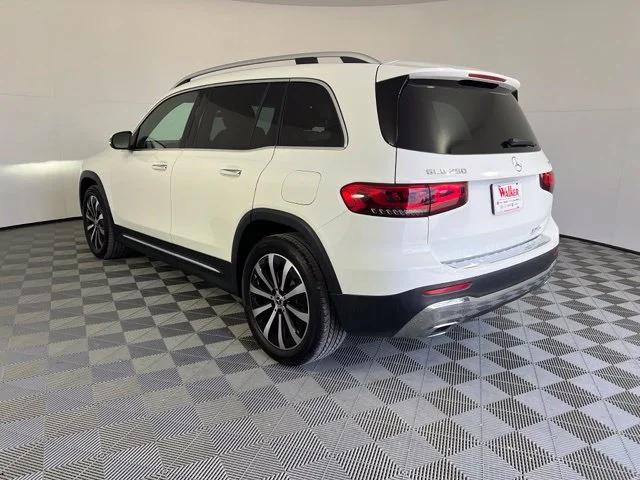 Used 2022 White Mercedes-Benz GLB 250 image 5