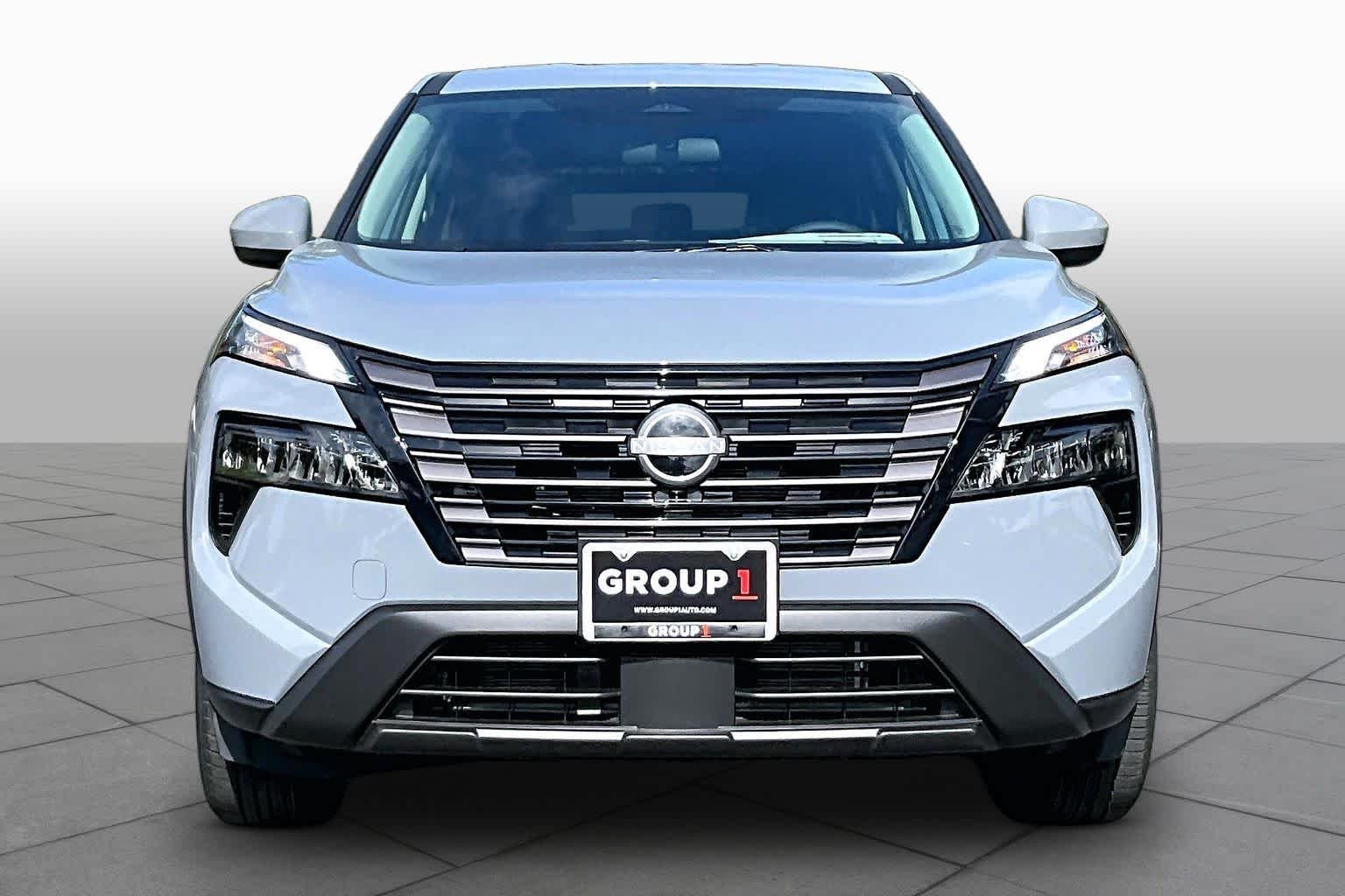 New 2026 Boulder Gray Pearl Nissan SV image 3