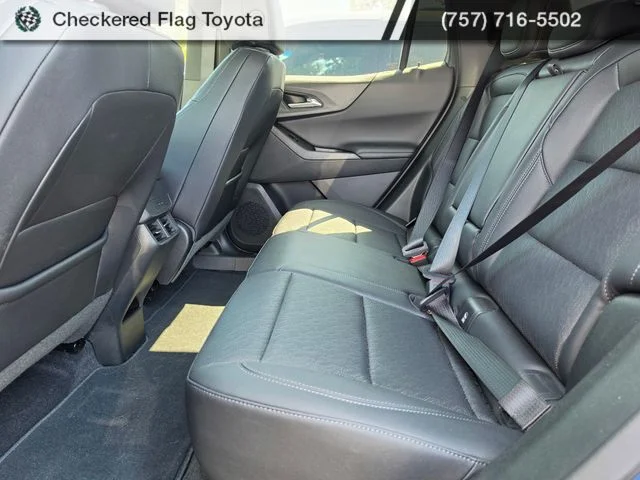 Used 2025 Lakeshore Blue Metallic Chevrolet LT image 16