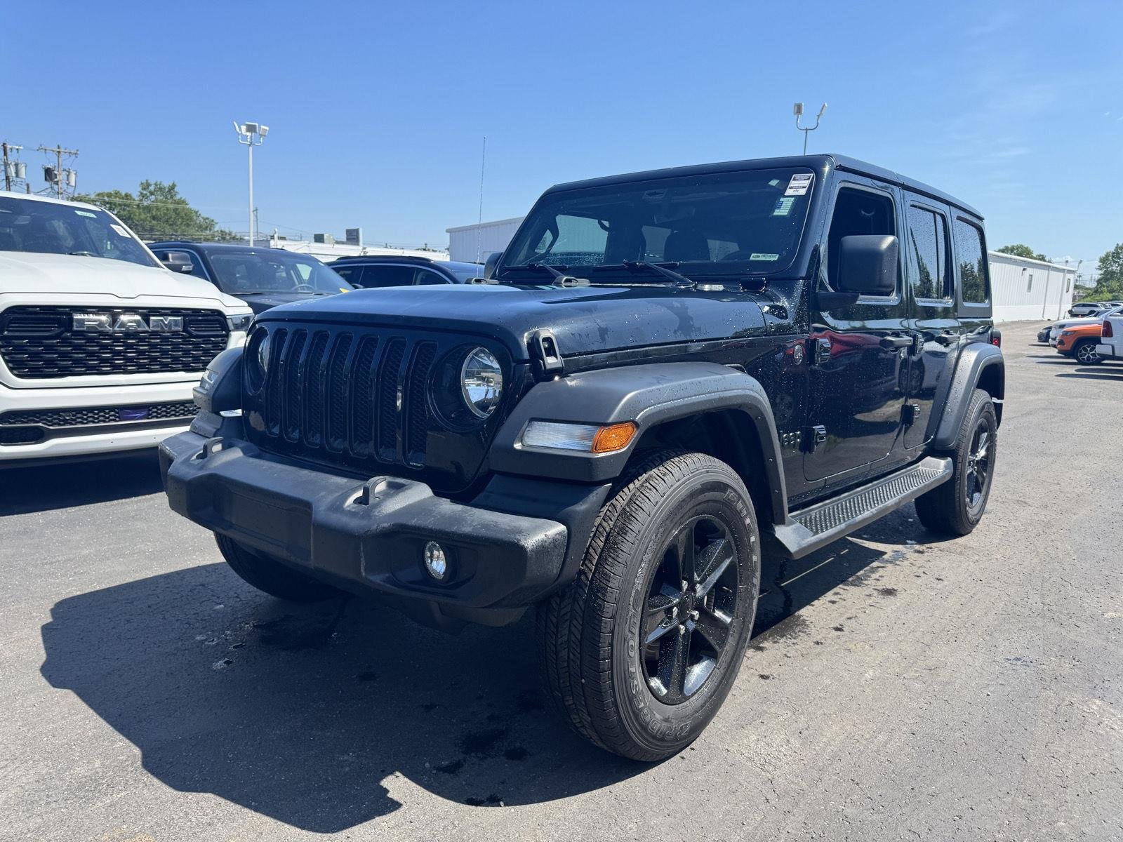 Used 2023 Black Clearcoat Jeep Sport Altitude image 5