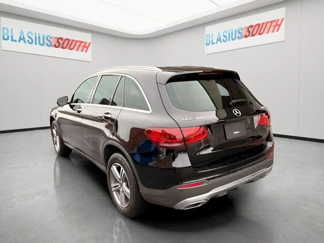 Used 2022 Black Mercedes-Benz GLC 300 image 5