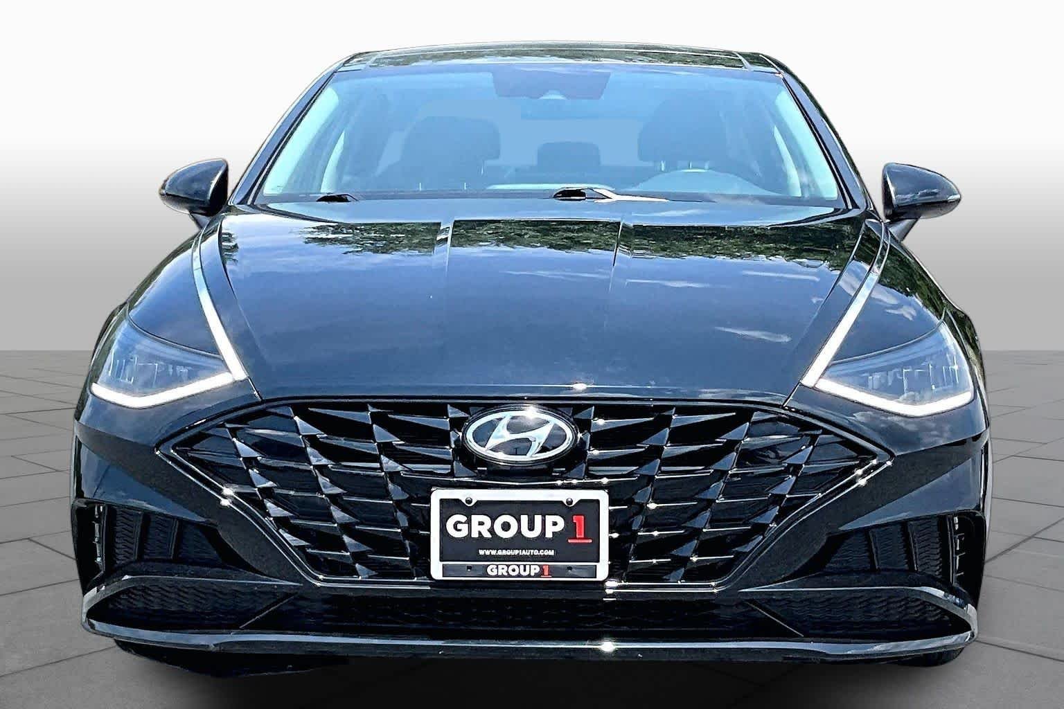 Used 2023 Onyx Black Hyundai SEL image 4