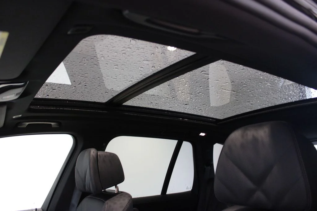 New 2026 Black Sapphire Metallic BMW xDrive40i image 23