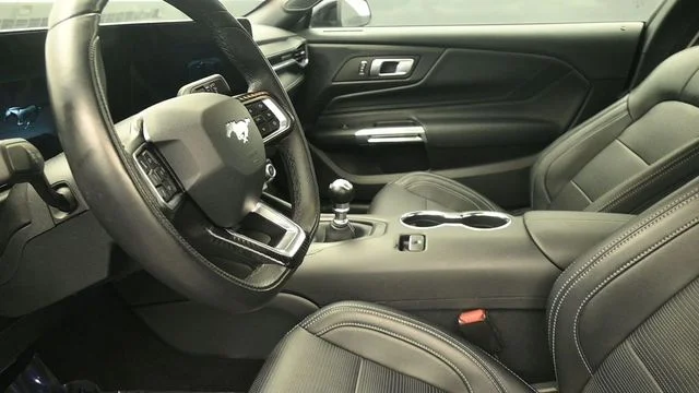 Certified Used 2025 Gray Metallic Ford GT Premium image 16