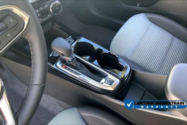 2025 Chevrolet Trax LT - Photo 9