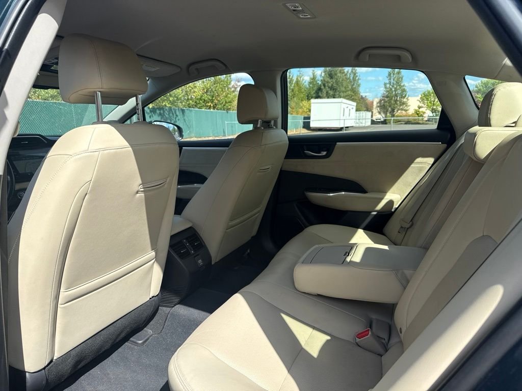 Used 2018 Moonlit Forest Pearl Honda Touring image 19