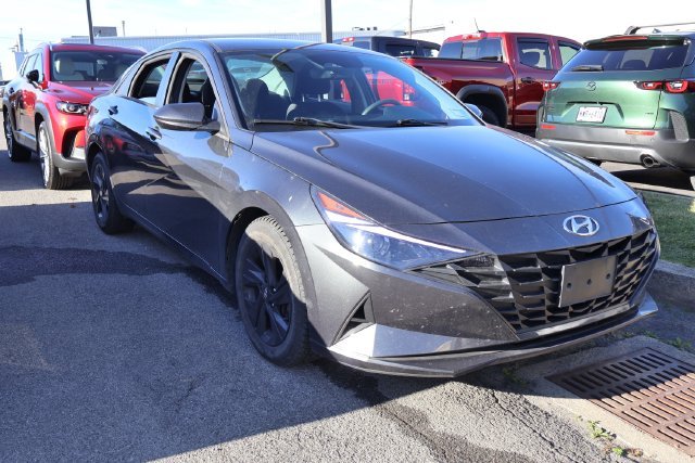 Used 2021 Gray Hyundai SEL image 5