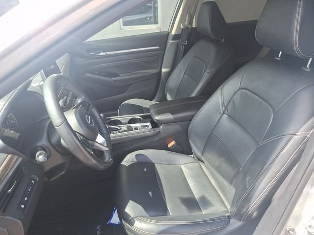 Used 2022 Silver Nissan 2.5 SL image 10
