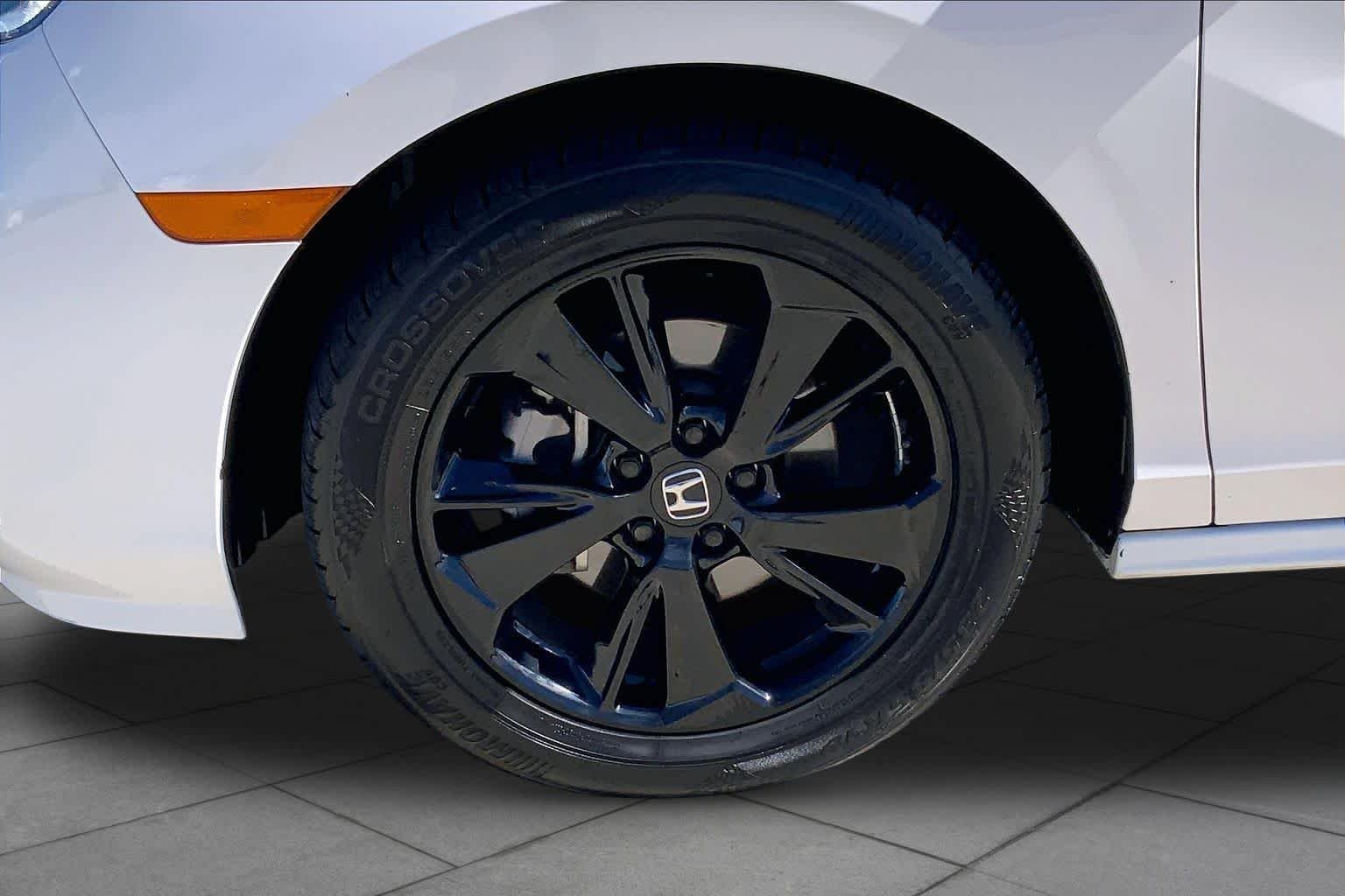 Used 2024 Platinum White Pearl Honda Sport image 11