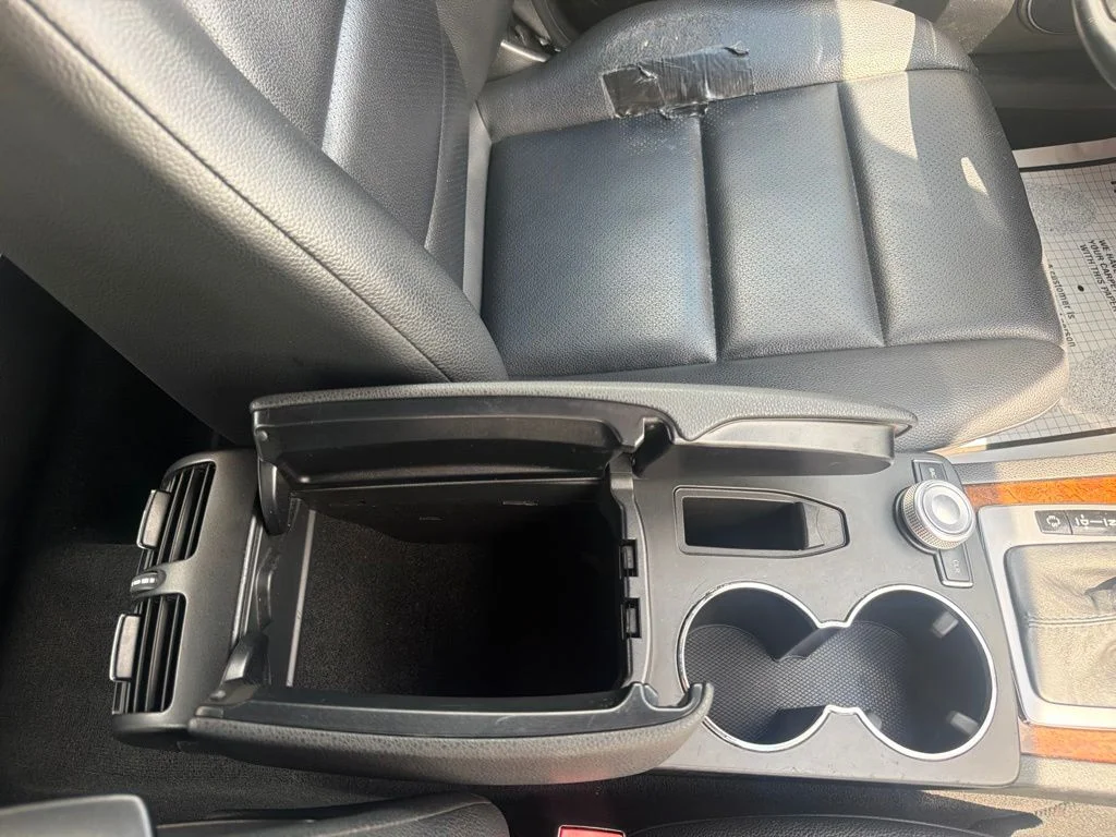 Used 2011 Silver Mercedes-Benz C 300 image 41