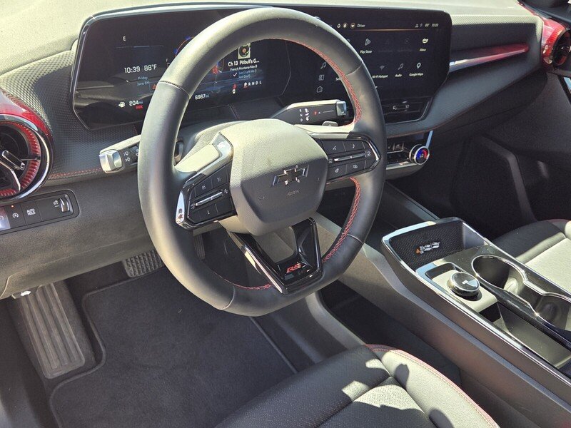 Used 2025 Blue Metallic CHEVROLET FWD 4DR RS W/1RS image 11