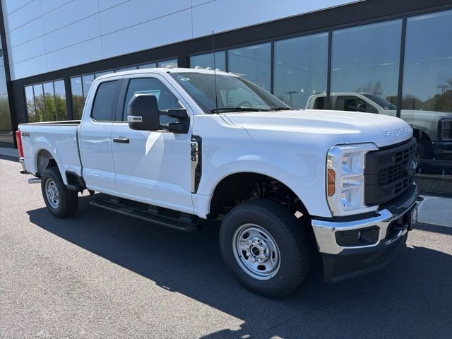 New 2026 Oxford White Ford F-350® XL image 1