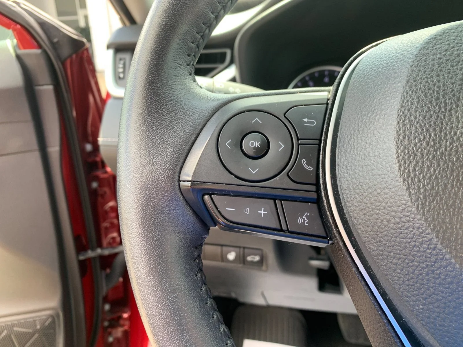 Used 2022 Red Toyota XLE image 26
