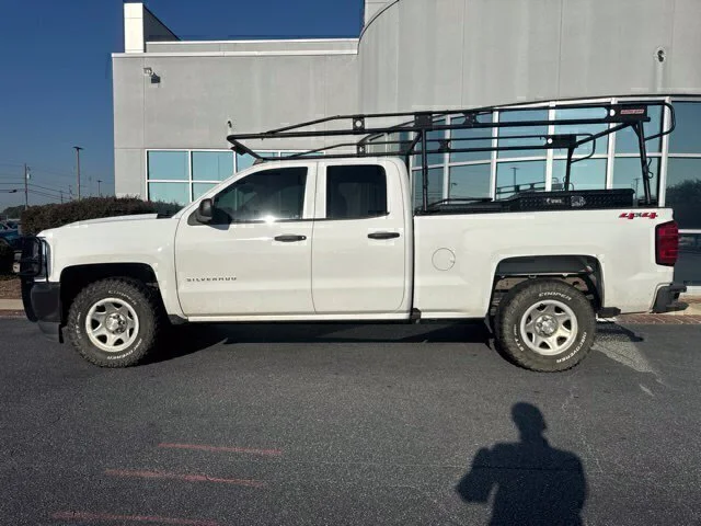 Used 2019 White Chevrolet WT image 11