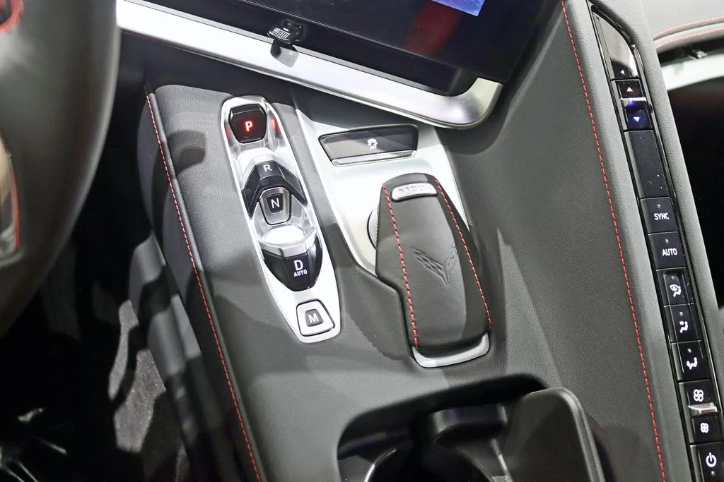 Used 2025 White Chevrolet E-Ray image 25
