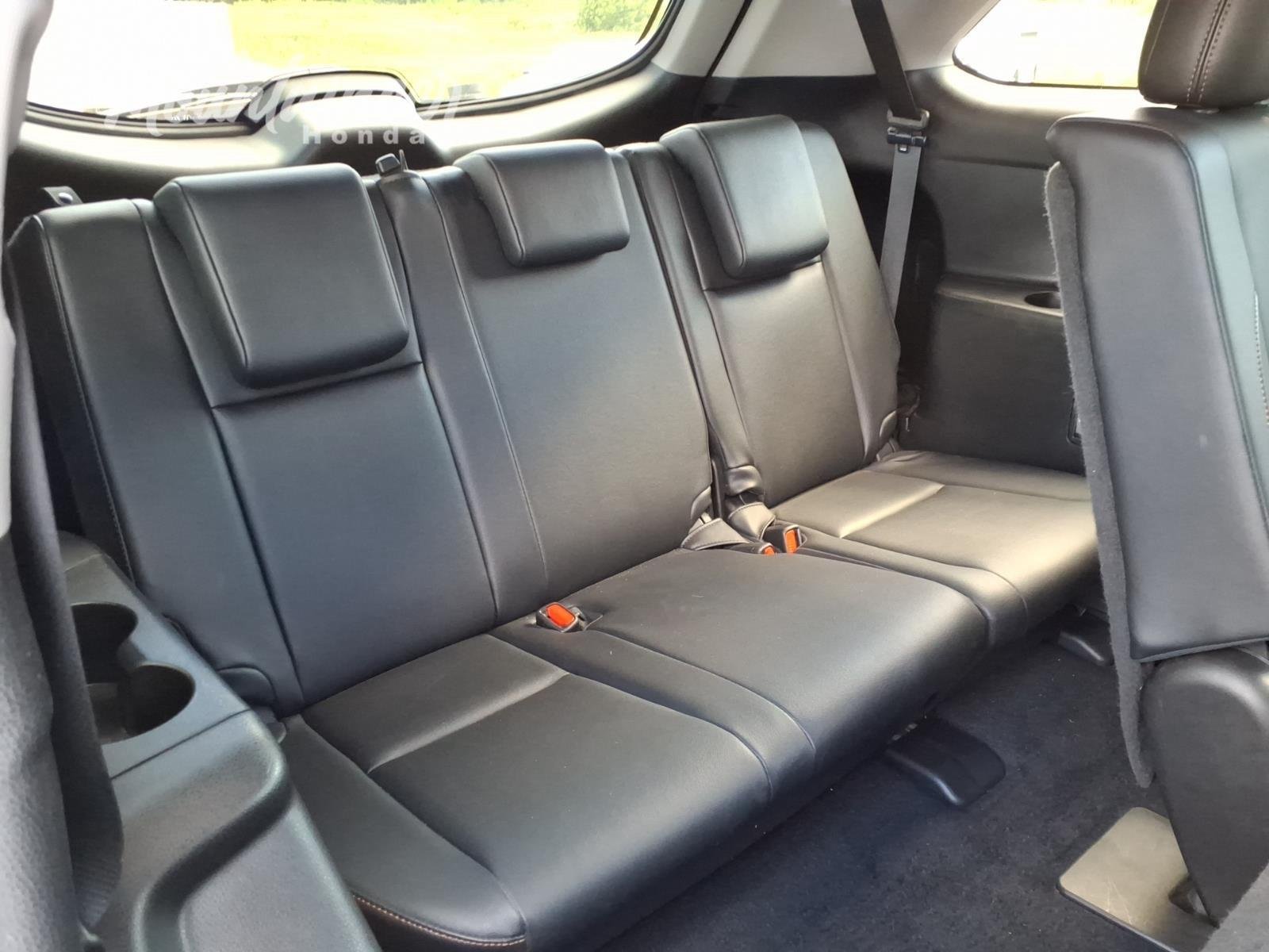 Used 2019 Predawn Gray Mica Toyota XLE image 22