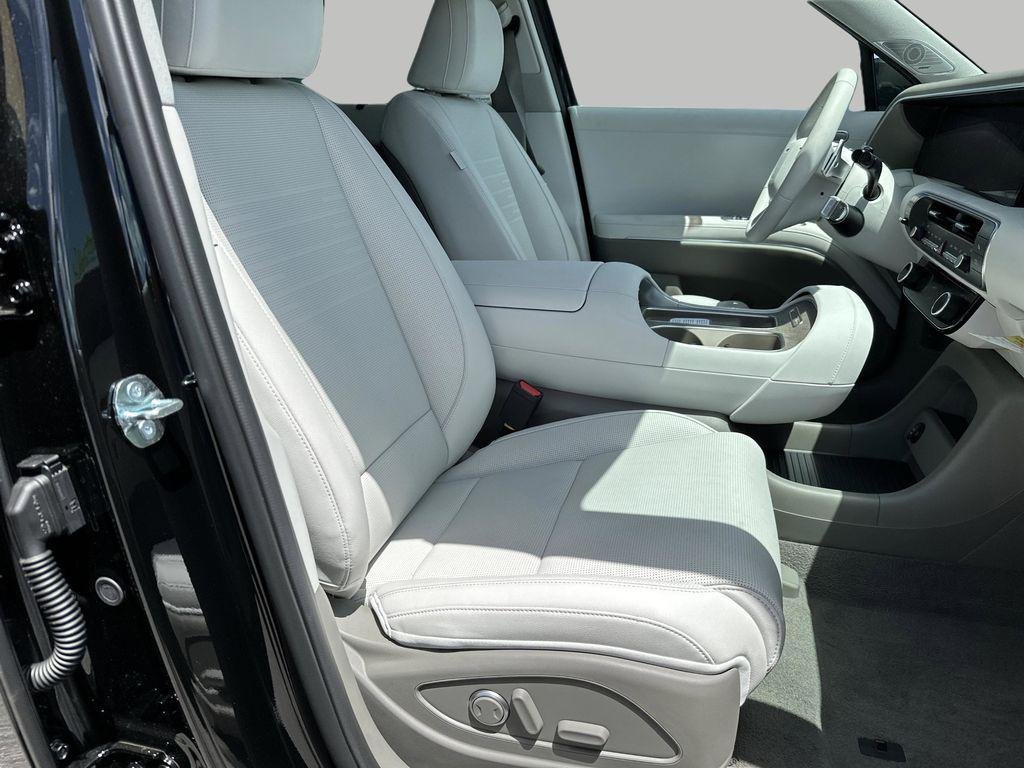 New 2026 Abyss Black Pearl Hyundai Limited FWD image 27