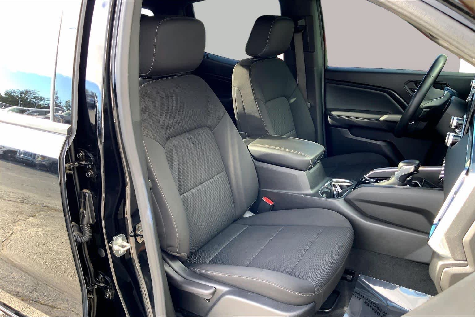 Used 2023 Onyx Black GMC 2WD Elevation image 8