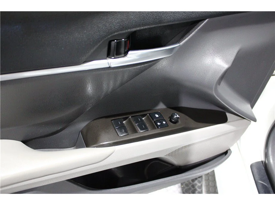 Used 2021 White Toyota Hybrid SE image 19