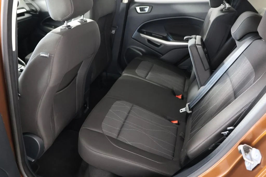 Used 2019 Orange Ford SE image 21