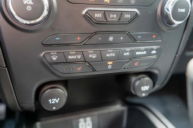 Used 2023 Gray Ford XLT image 27