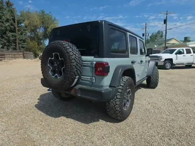 Used 2023  Jeep Rubicon 4xe image 2