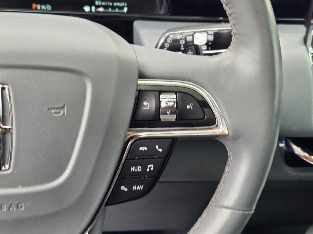 Used 2019 Silver Lincoln Reserve image 37