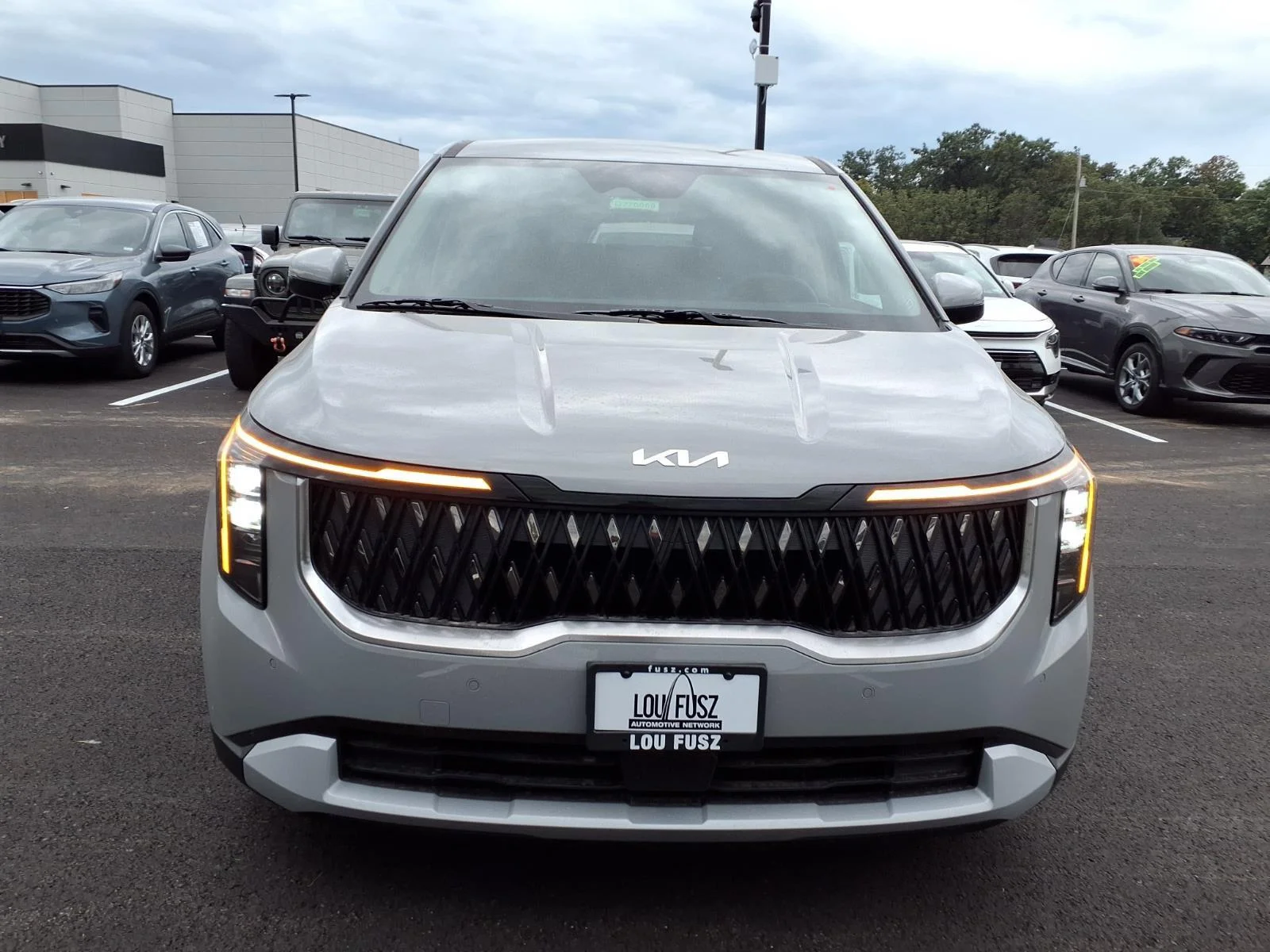 New 2027 Ceramic Silver Kia LX image 16