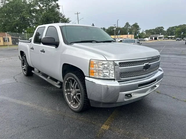 Used 2012 SILVER ICE METALLIC Chevrolet LT image 6