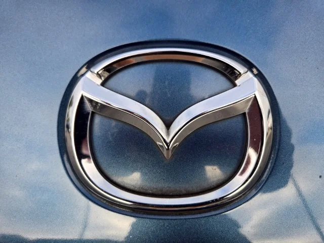 Used 2018 Blue Mazda Grand Touring image 19