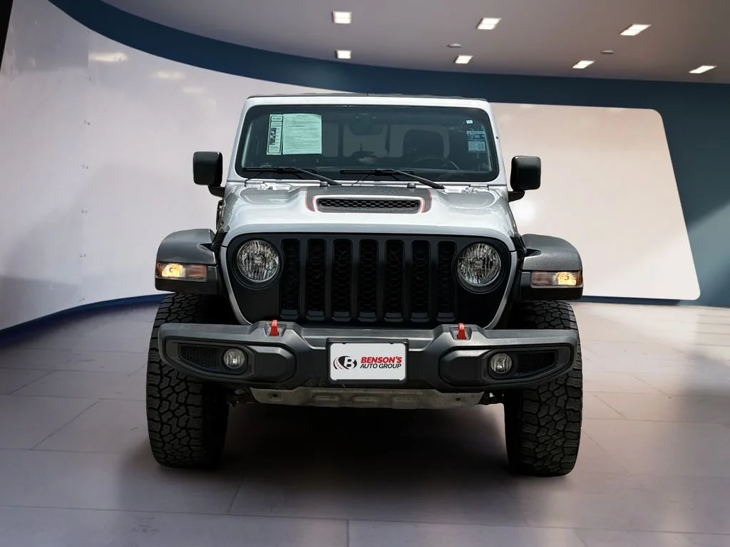Used 2023 Silver Jeep Mojave image 8