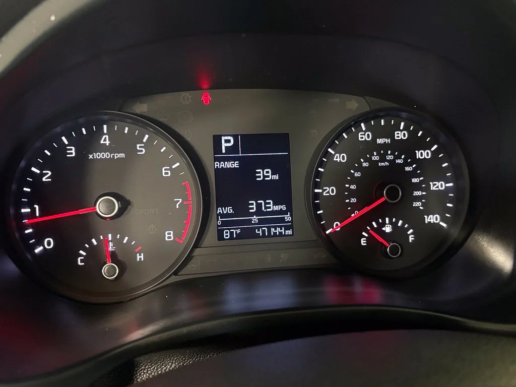 Used 2023 Silver Kia S image 18
