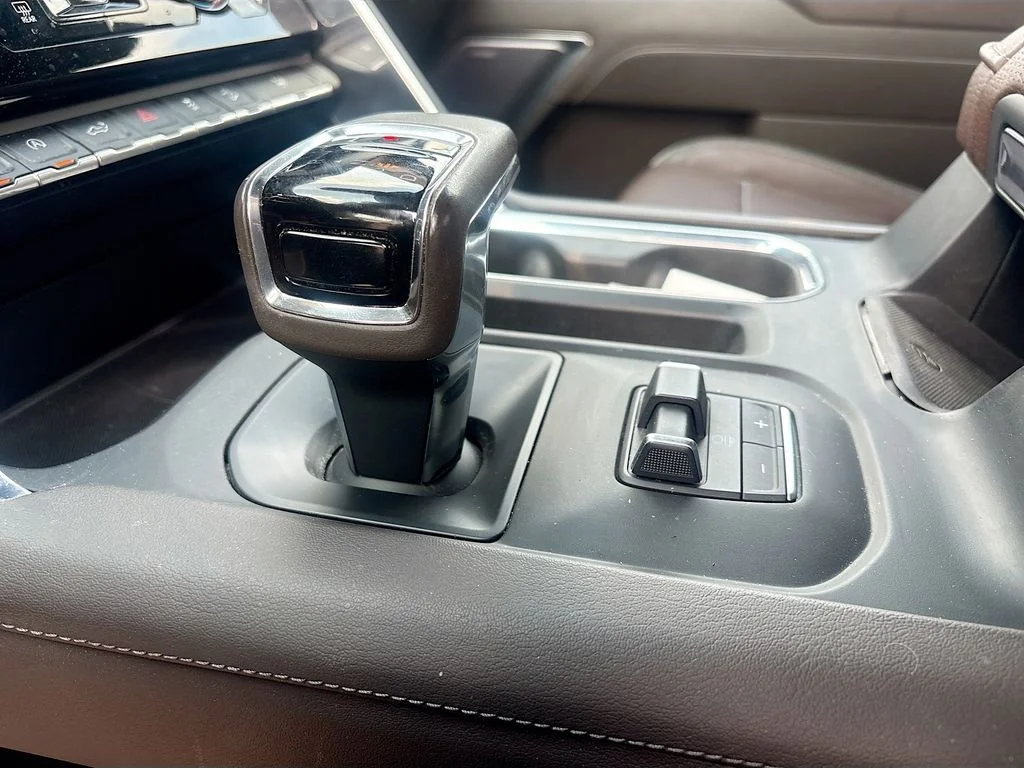 Used 2022 Summit White GMC Denali image 17