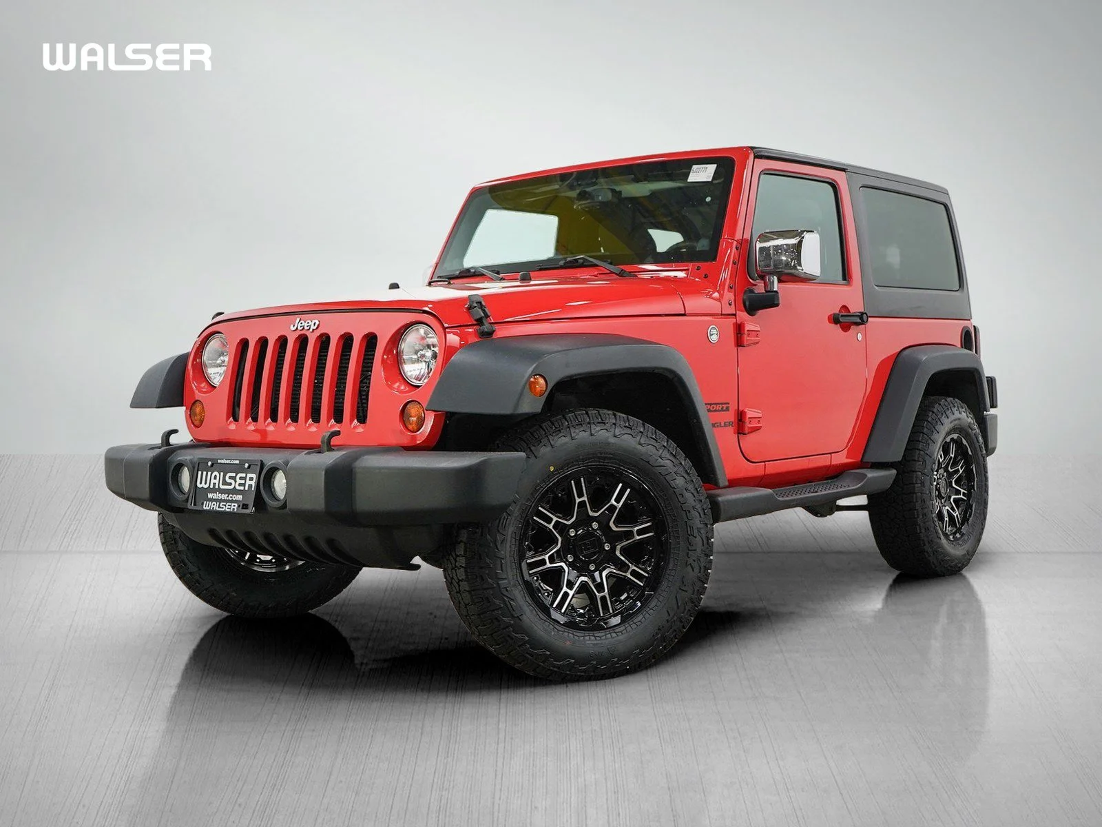 Used 2013 Rock Lobster Clearcoat Jeep Sport image 1