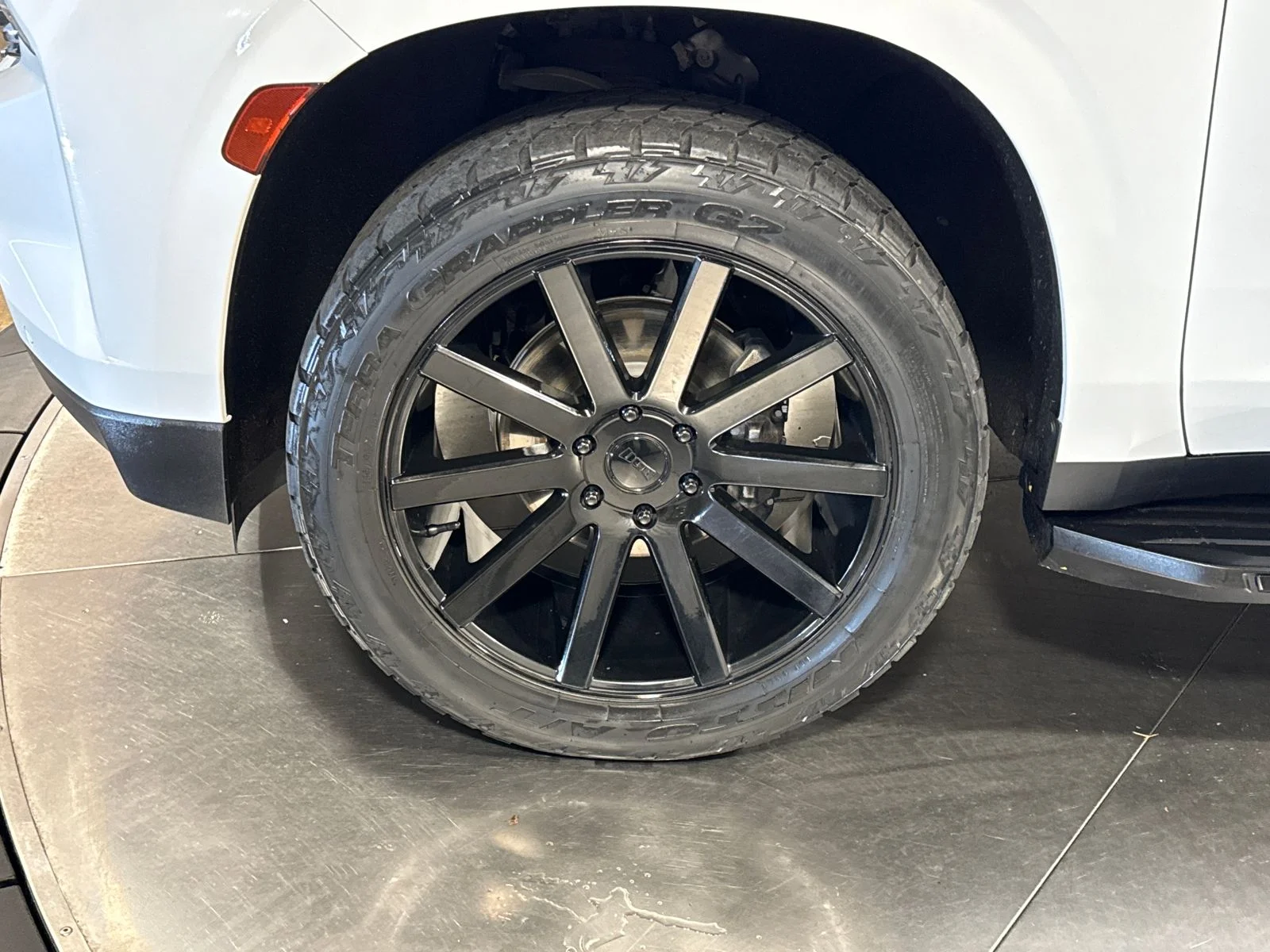 Used 2022 Summit White Chevrolet RST image 2