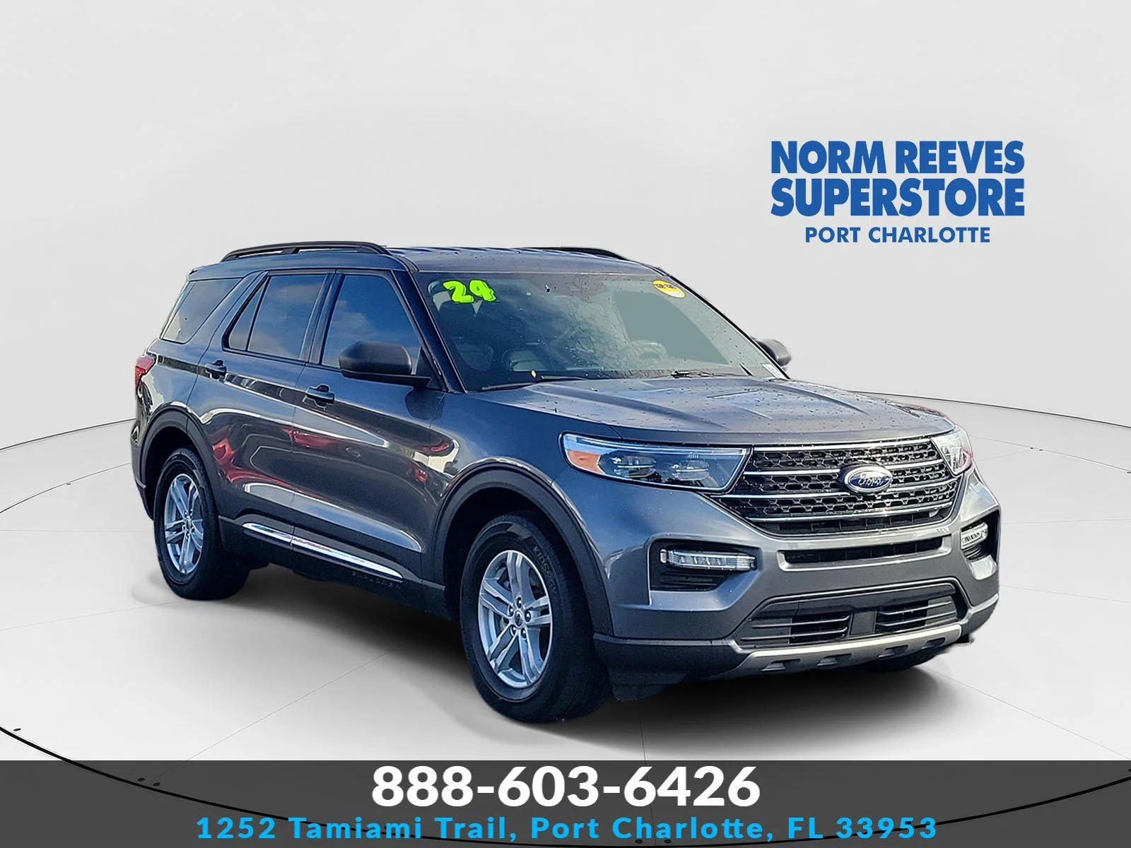 Used 2024 Gray Metallic Ford XLT image 1