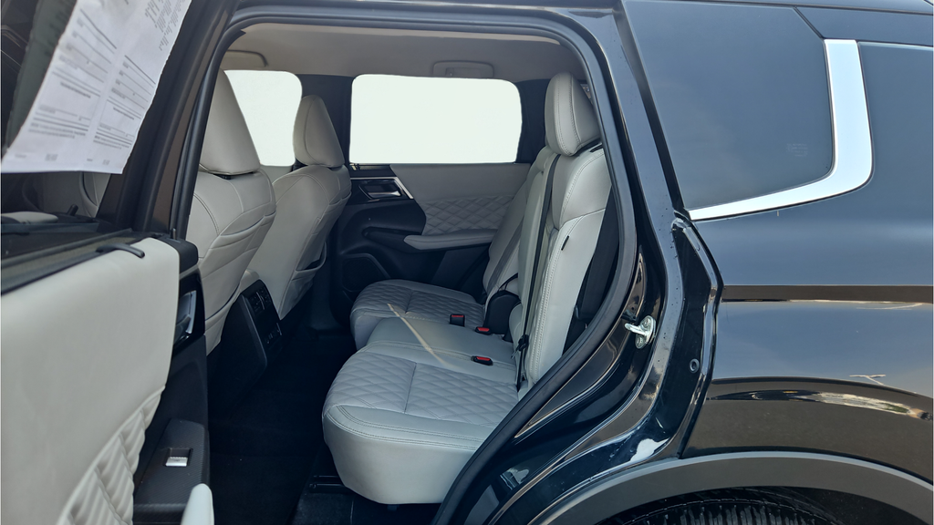 2023 Mitsubishi Outlander SEL - Photo 19