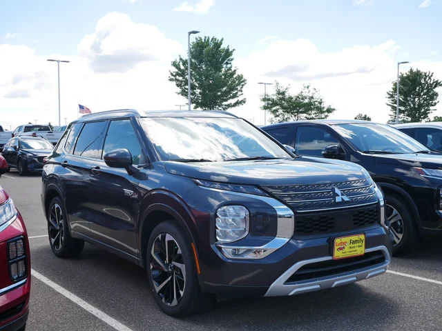 2025 Mitsubishi Outlander Plug-In Hybrid SEL