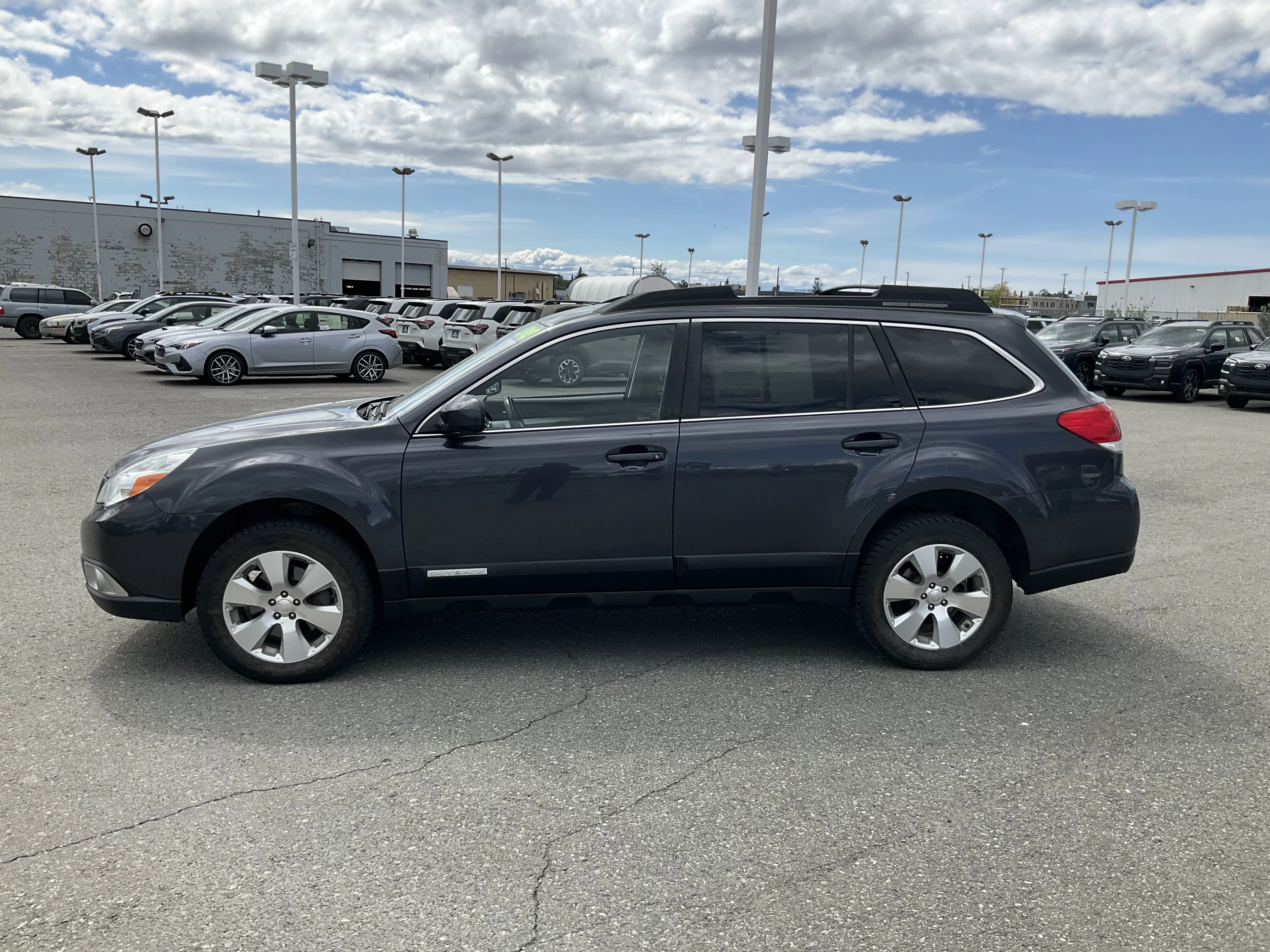 Used 2012 Gray Subaru 3.6R Prem image 3