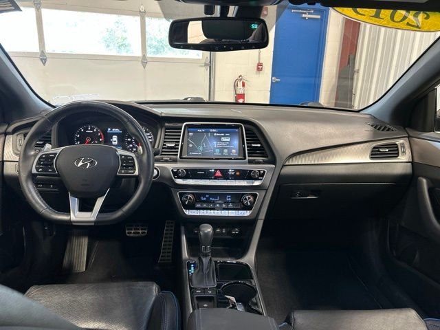 Used 2019 Phantom Black Hyundai Limited image 18