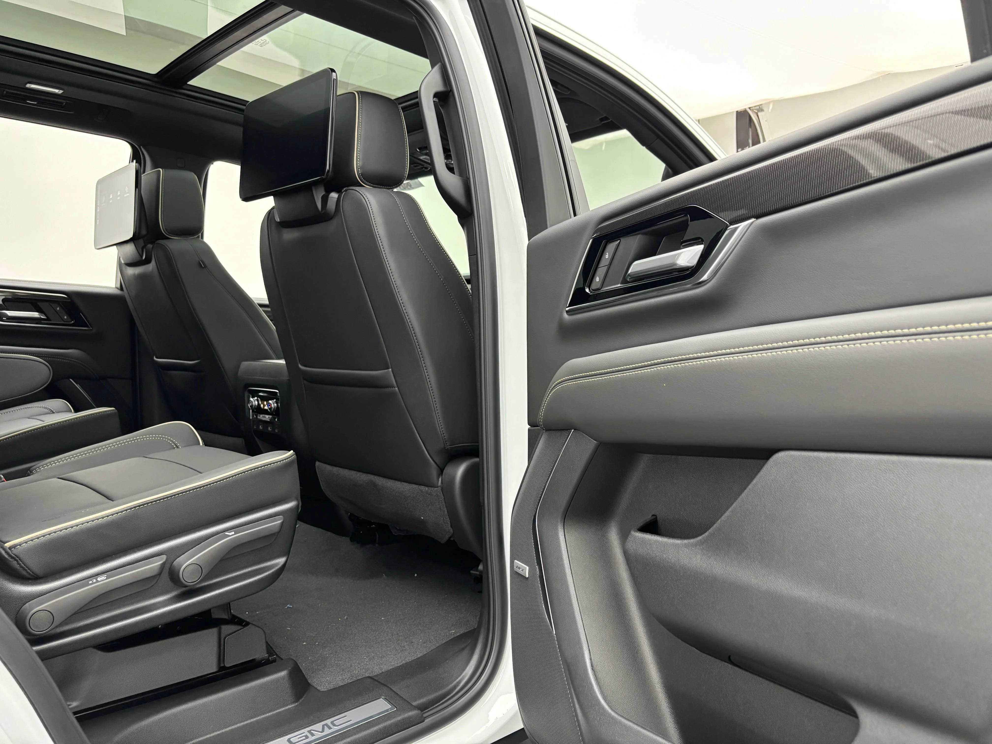 2026 GMC Yukon Elevation - Photo 41