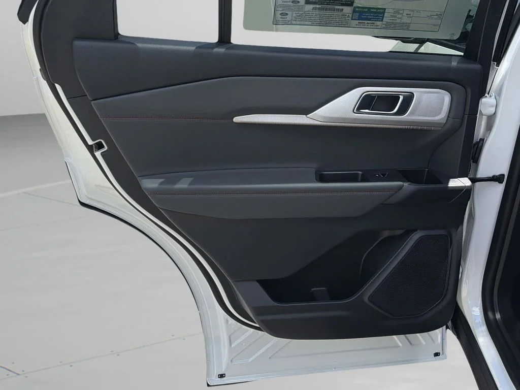 New 2026 Star White Metallic Tri-Coat Ford Active image 49