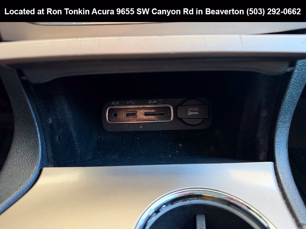 Used 2015 Billet Silver Metallic Clearcoat Jeep Limited image 23