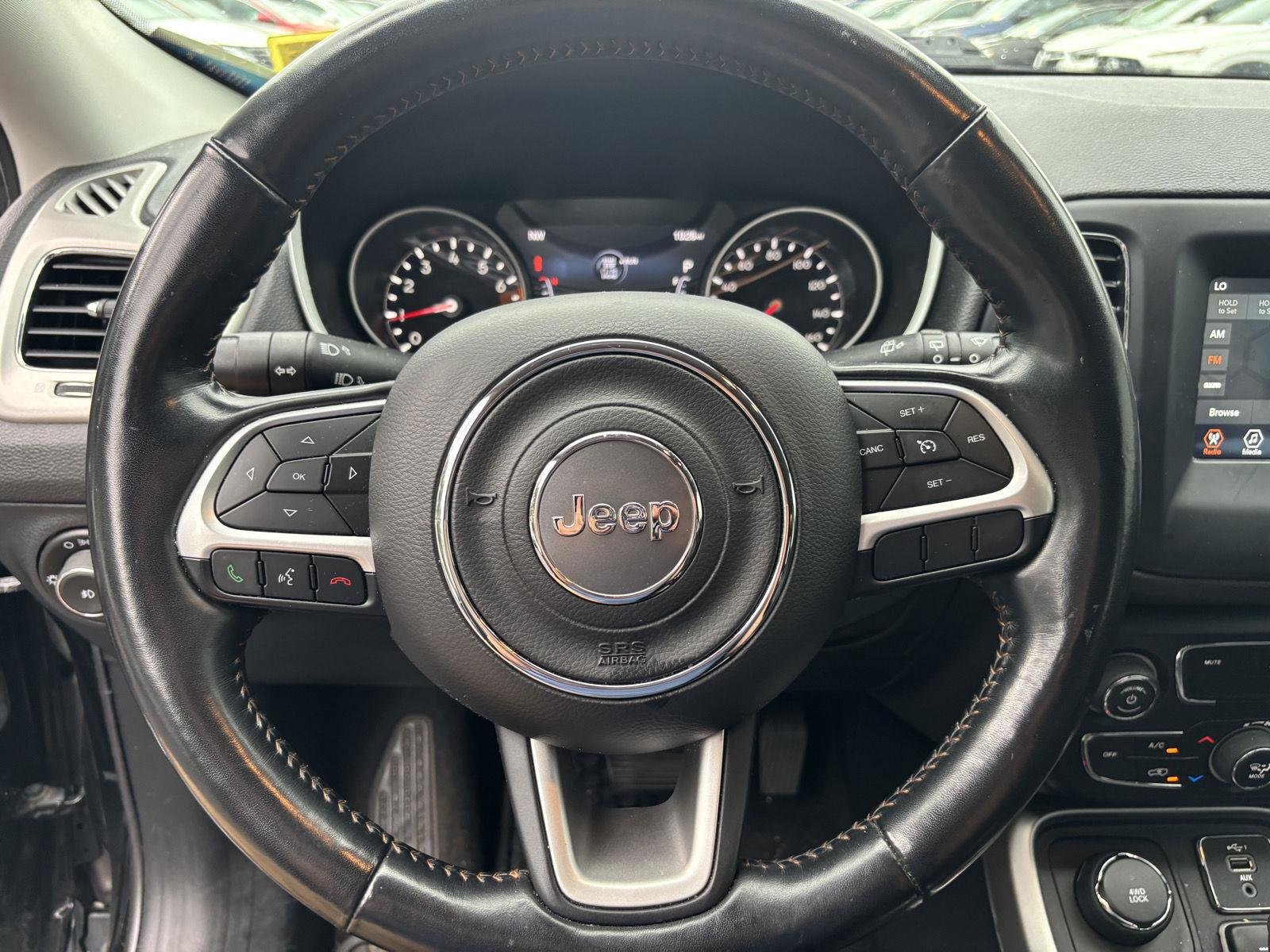 Used 2021 Diamond Black Crystal Pearlcoat Jeep Latitude image 13