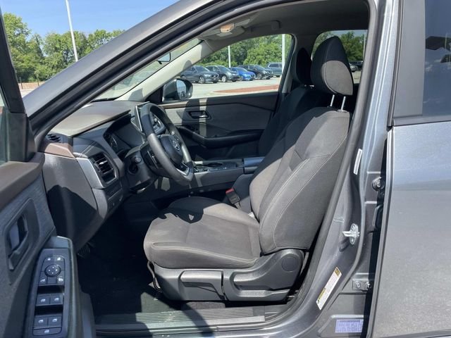 Used 2023 Gray Nissan S image 12