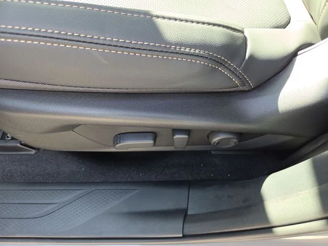 2026 Subaru Outback Limited - Photo 12