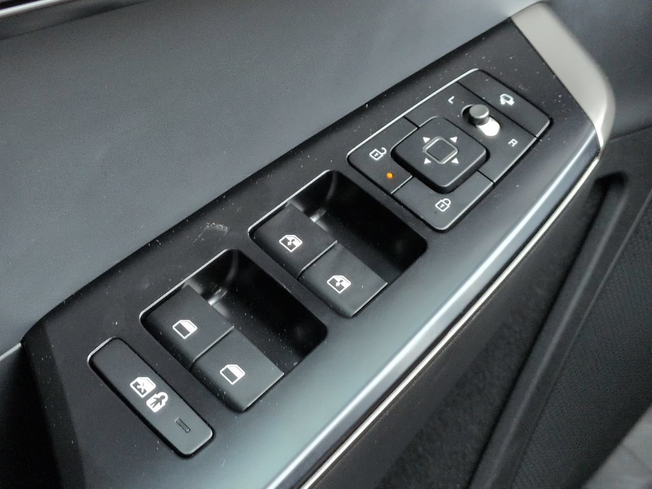 New 2026 Midnight Lake Blue Kia LIGHT image 27