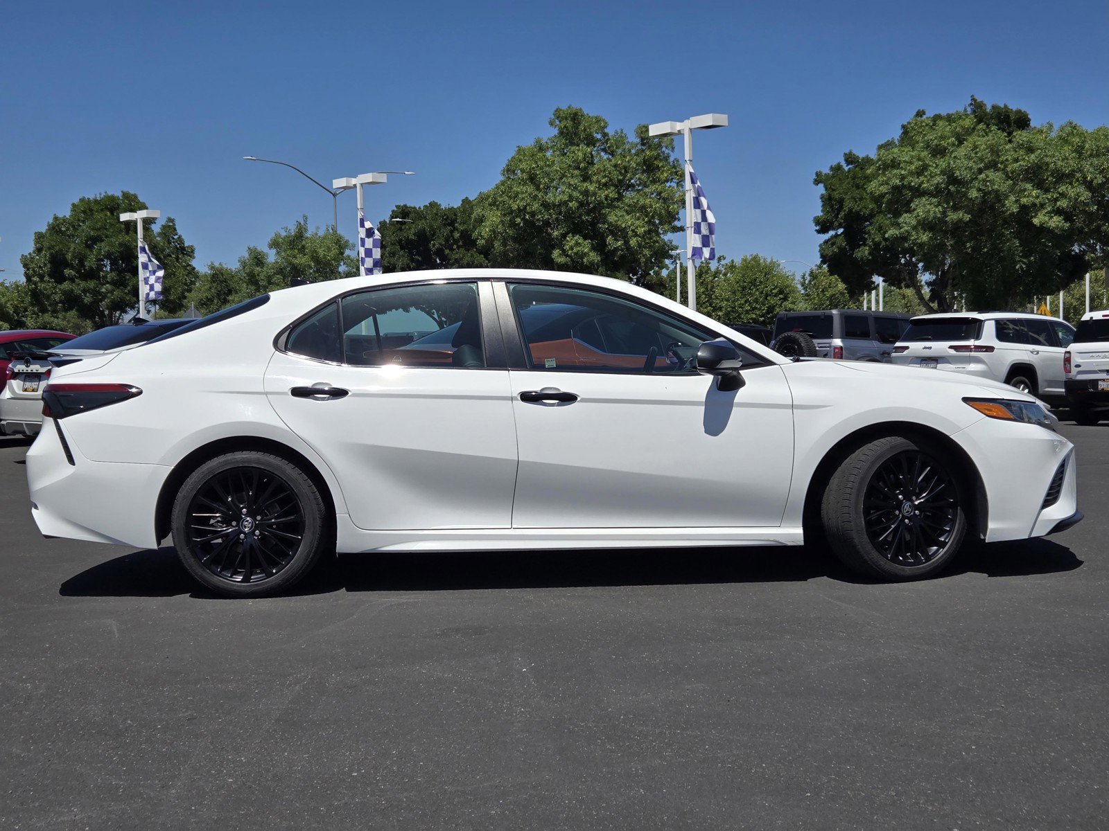 Certified Used 2020 White Toyota  image 3
