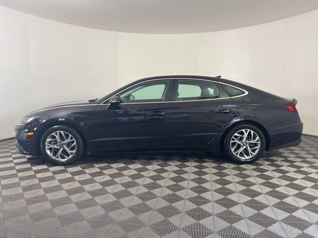 Used 2023 Carbon Blue Hyundai SEL image 29